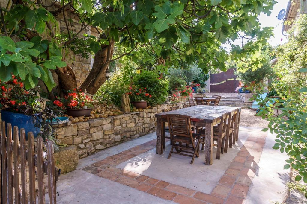 Bed and Breakfast Mas Des Carnassoles Екстер'єр фото